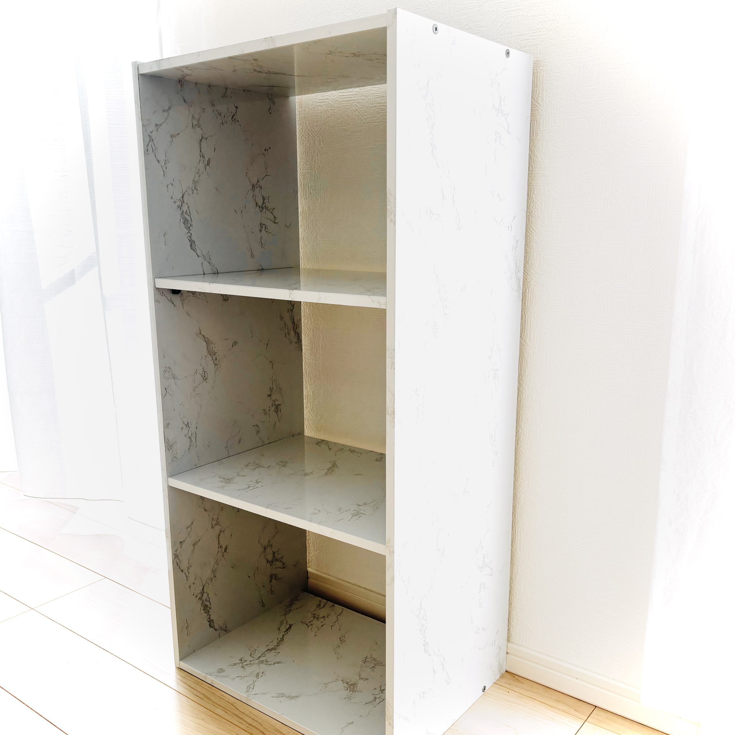 リメイクシートを貼ったあとのカラーボックス